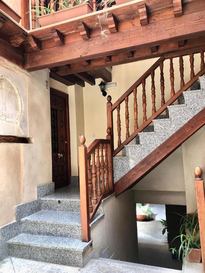 Apart. Entrepatios Толедо Екстериор снимка
